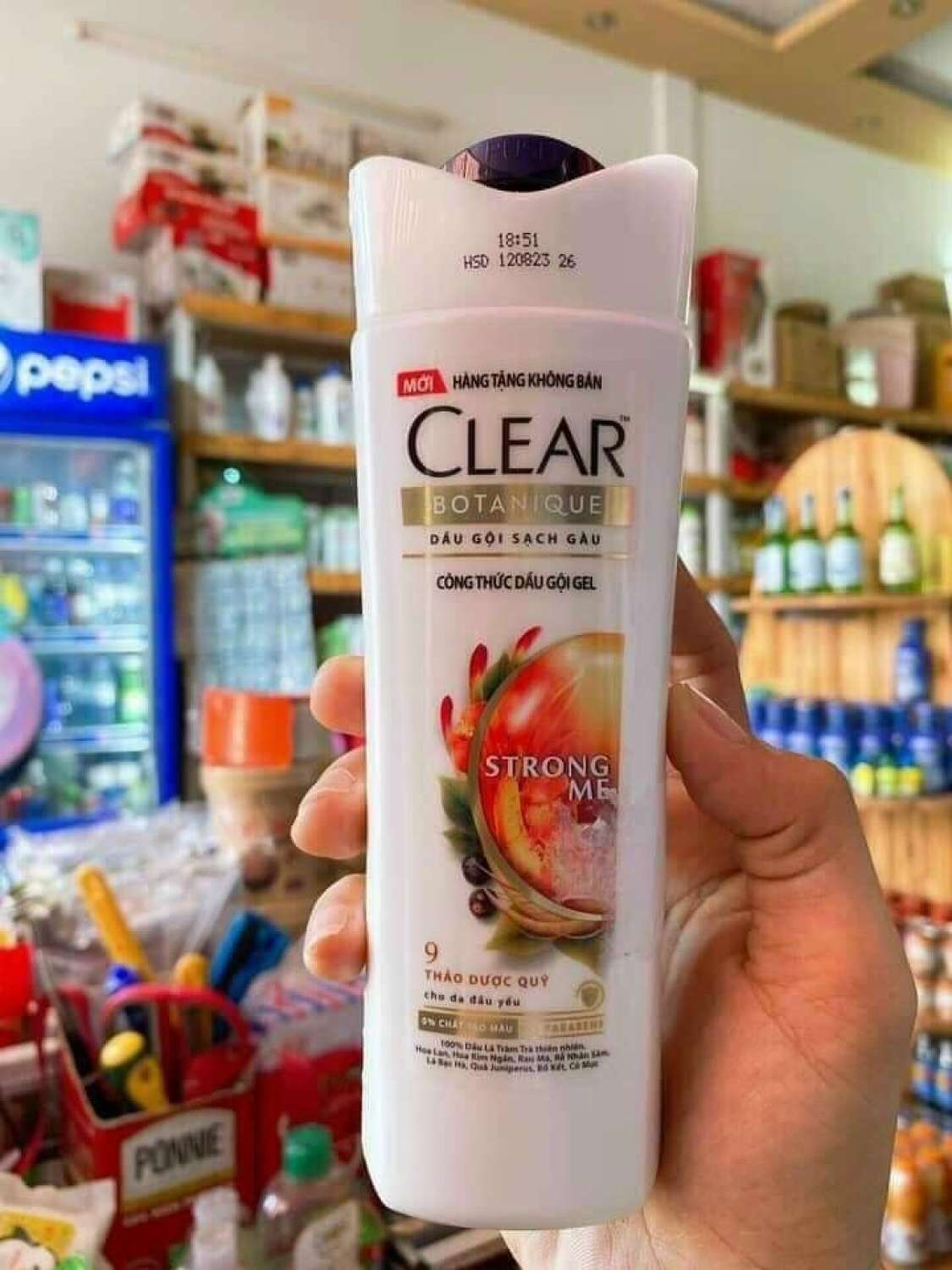 Dầu gội sạch gàu clear thảo dượᴄ 180g