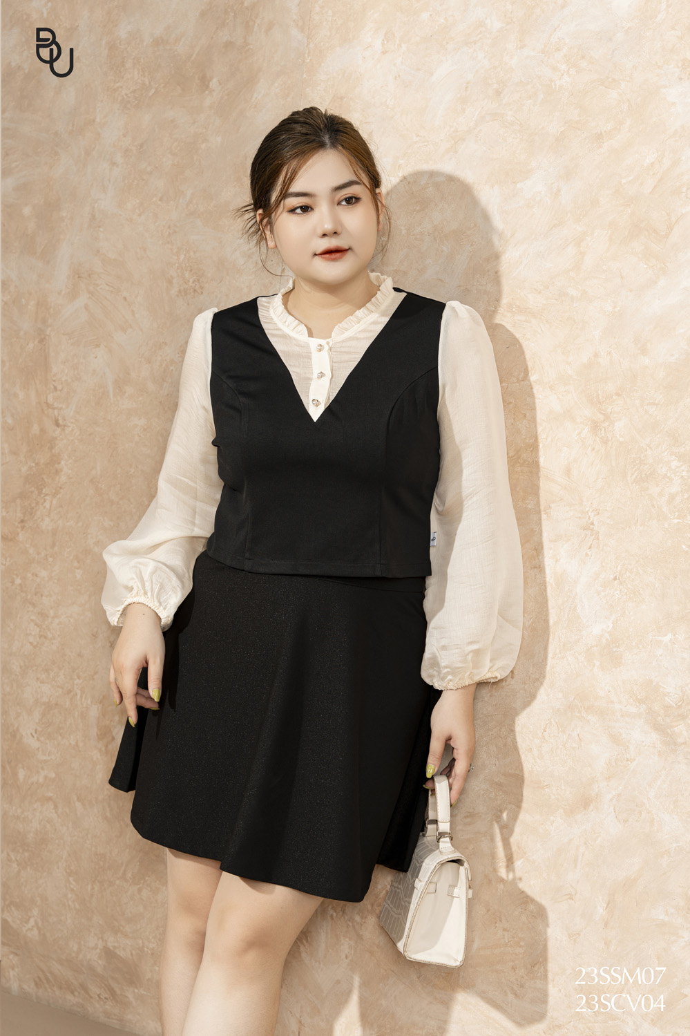 Áo phối tơ be bèo cổ BIGSIZE (55kg đến 95kg) - 23SSM07 - [BUstu Bigsize]