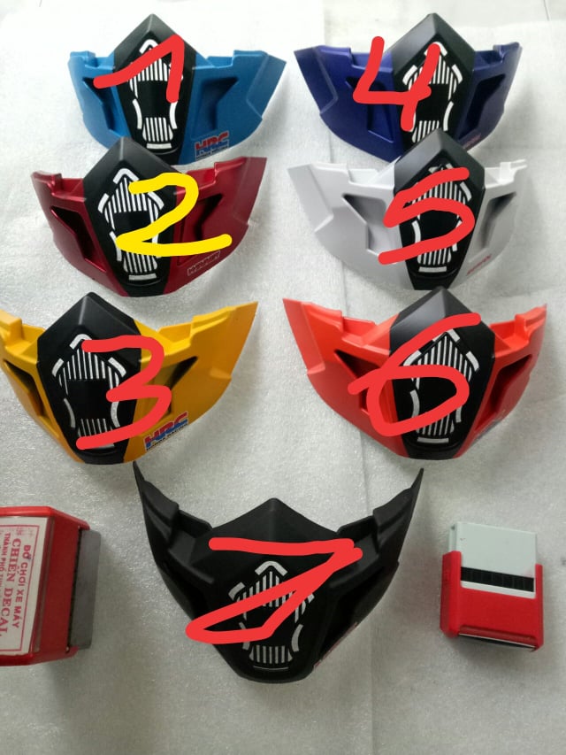 ốp mặt nạ đèn dành cho xe  winner.