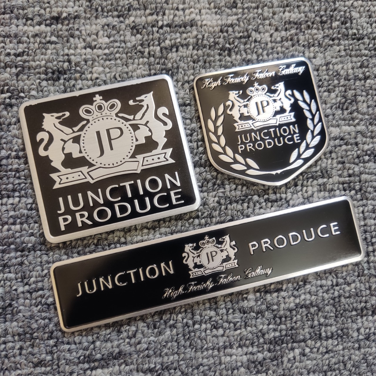 Tem nhôm dán xe Junction Produce