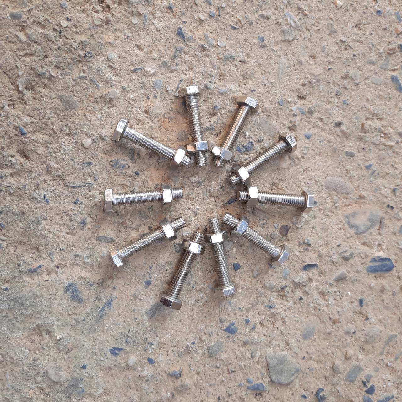 Bộ 10 bu lông inox  8 x60mm