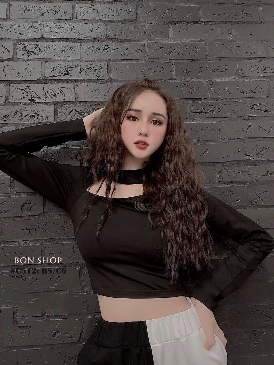 Áo Croptop Tay Dài Gân Chocker