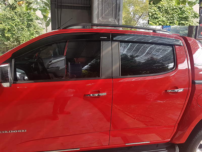 Vè che mưa xe Chevrolet Colorado