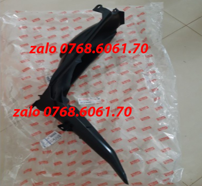Dè biển số ( chắn bùn sau ) ex 135 chính hãng YAMAHA