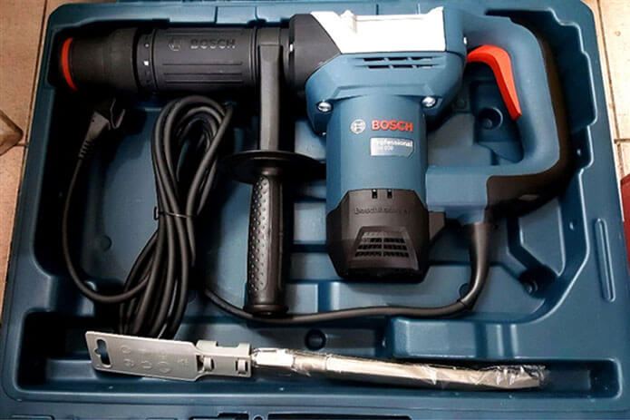 Máy đục bê tông 17mm BOSCH GSH 500 GEN II (Tặng kèm nón bảo hiểm cao cấp)
