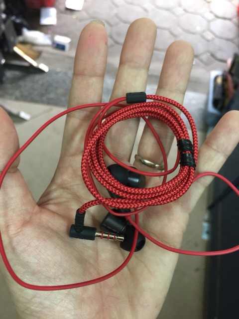 Tai nghe LG Quadbeat 3