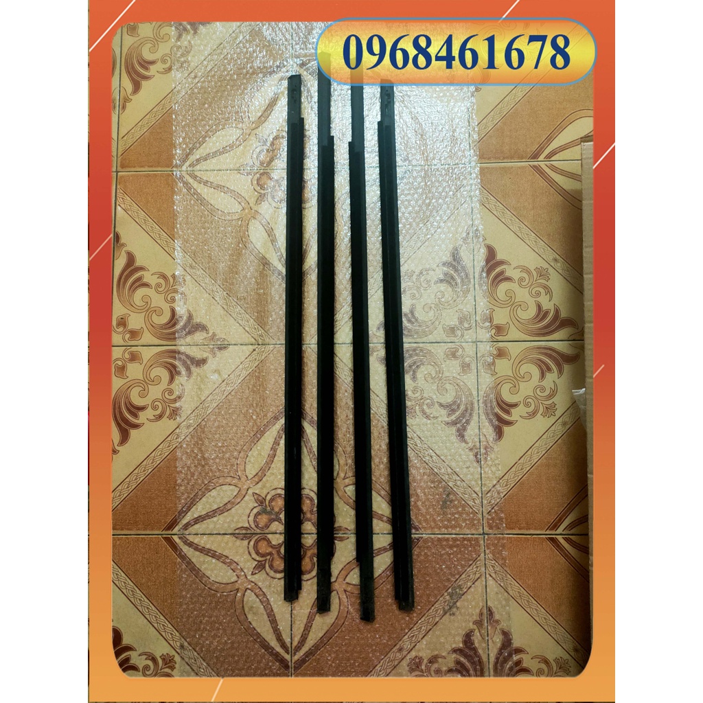 NẸP CHÂN KÍNH NGOÀI LACETTI ĐỜI 2004-2009