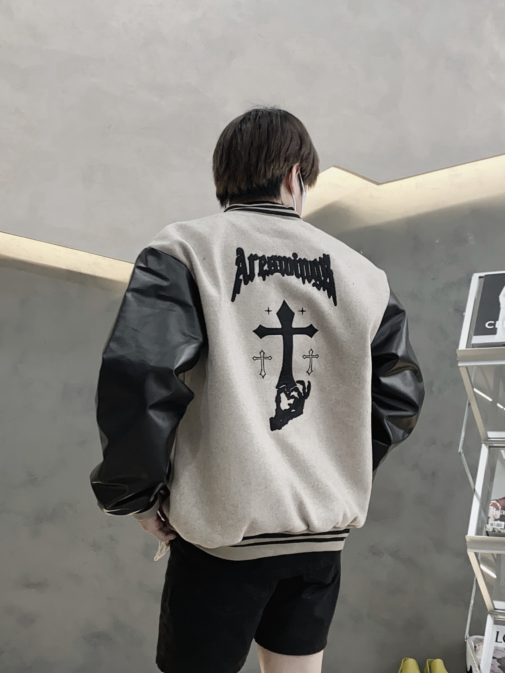Áo Khoác Bomber Varsity Nỉ Dạ Form Crop Ngắn Phối Tay Da Thêu Hình Full Nam Nữ Unisex
