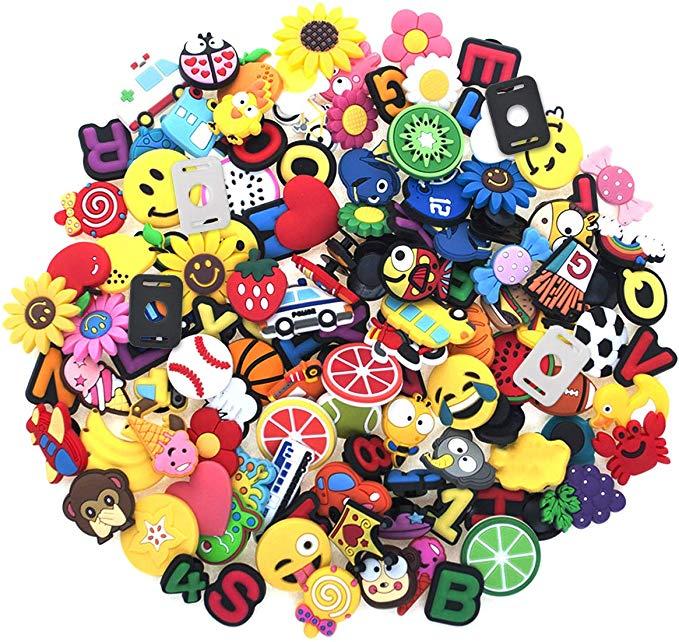 Combo 50 Jibbitz/Sticker/Nút gắn dép sục, dép cá sấu, Crocs (Mẫu ngẫu nhiên - Trộn lẫn)