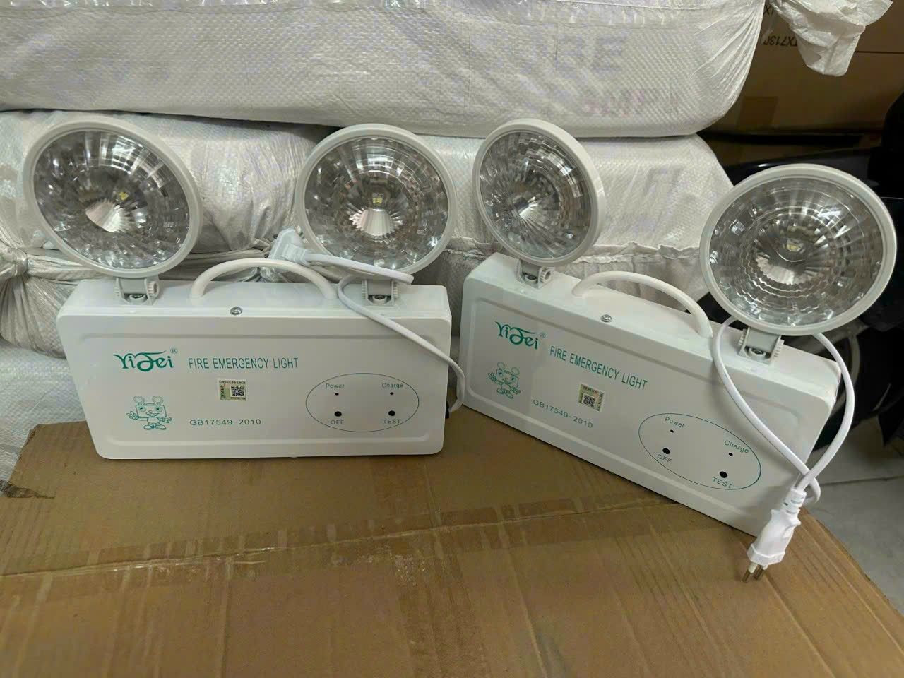 Đèn chiếu sáng sự cố chiếu sáng YiFei YF - 1057 đèn exit thoát nạn, đèn exit phòng cháy, đèn phòng cháy, exit PCCC, exit trong phòng cháy, đèn thoát hiểm PCCC, đèn PCCC, exit