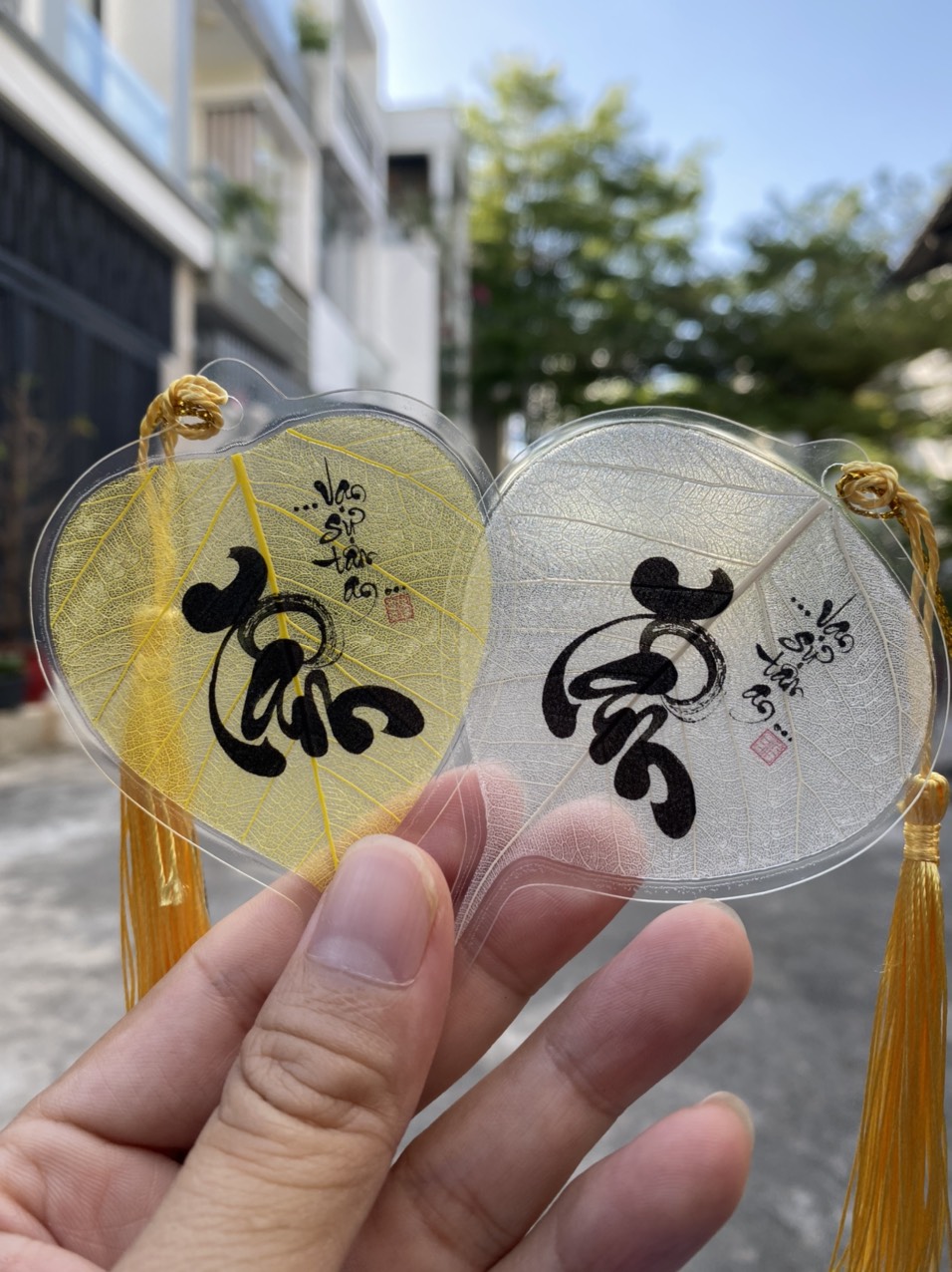 Lá bồ đề in chữ TÂM - VẠN SỰ TÂM AN