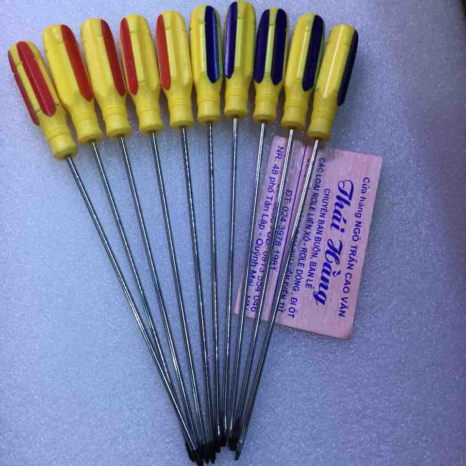 Tô vít 2 và 4 cạnh 3 mm dài 20 cm giá2 chiếc