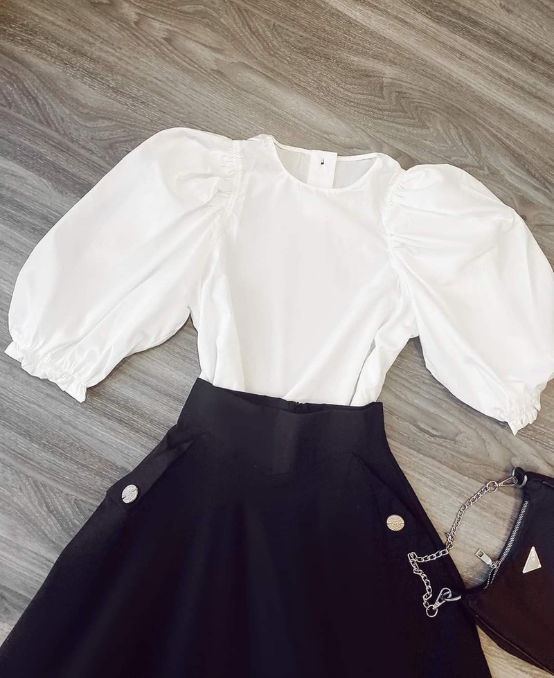 [HCM]Áo Cổ Tròn Tay Bo Hella
