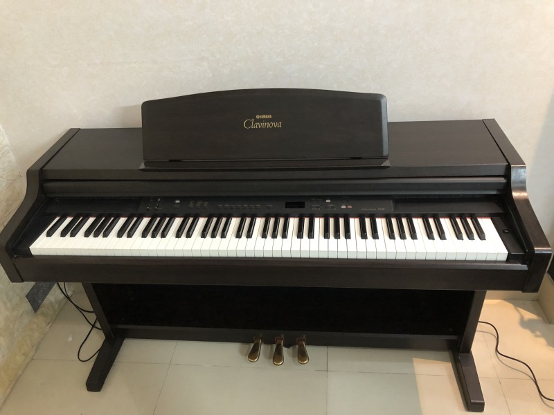 Đàn Piano Điện Yamaha CLP-840 gỗ tự nhiên hàng chất lượng Nhật