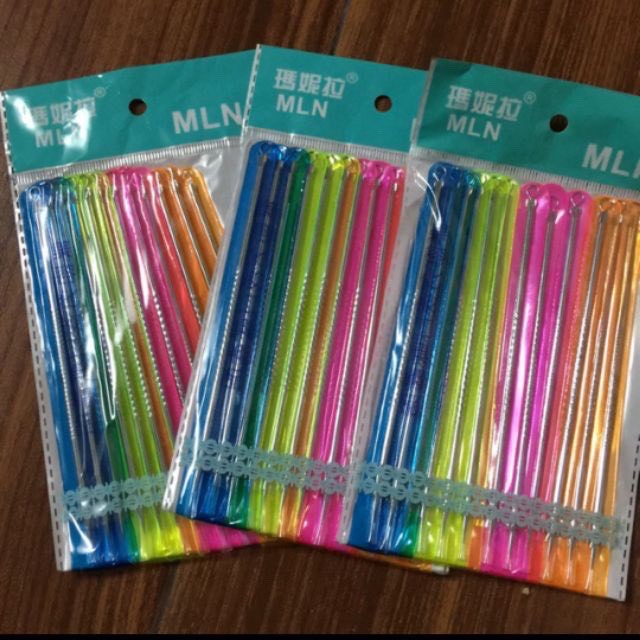 vỉ 12 cây nặn mụn - gói 12 que nặn mụn