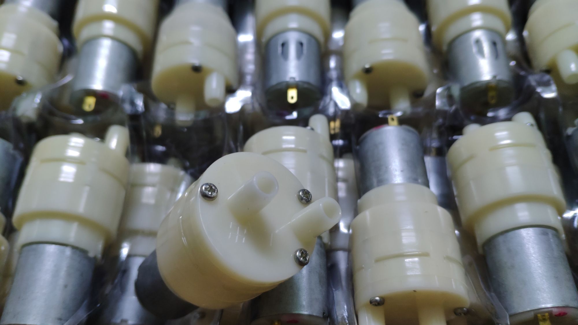 máy bơm nước mini DC 3V-5V cực mạnh(bm)