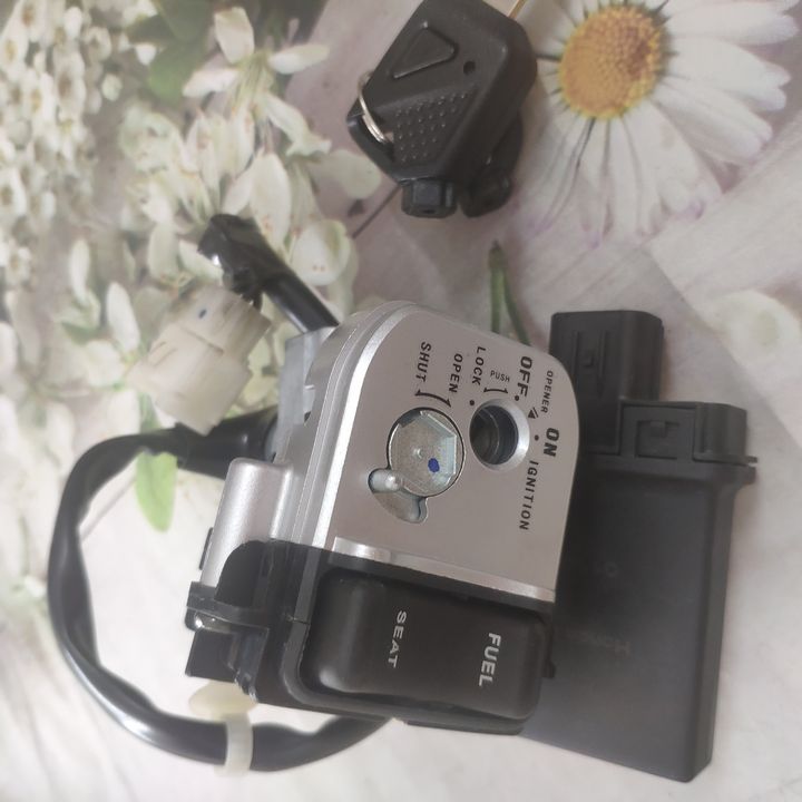 Bộ ổ khóa xe máy AIRBLADE 125 - 110 [ GIẢM GIÁ ] loại có chip và k chip