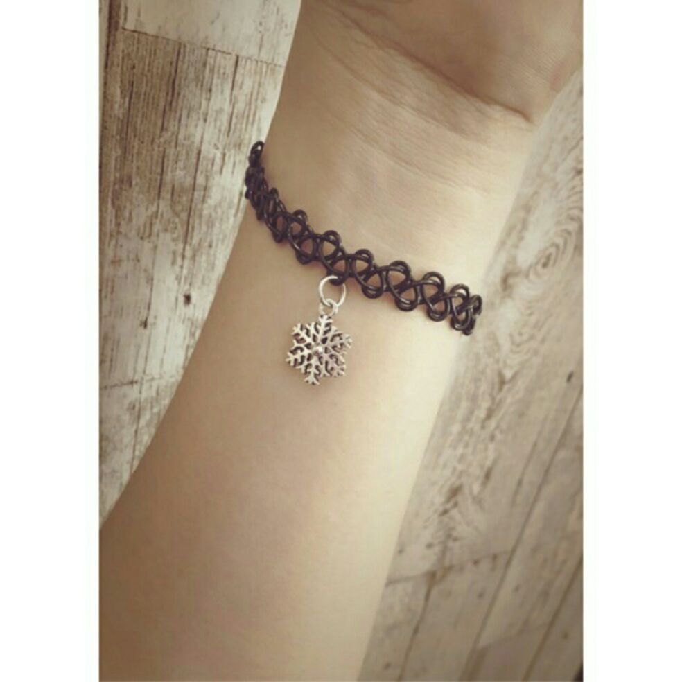 Vòng tay Tattoo kèm mặt hình bông tuyết ❄ (ảnh thật)