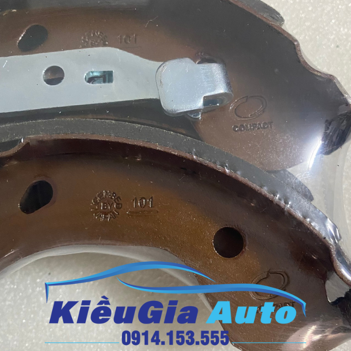 Má guốc phanh (Bố thắng) sau Nissan Sunny 2013-2017