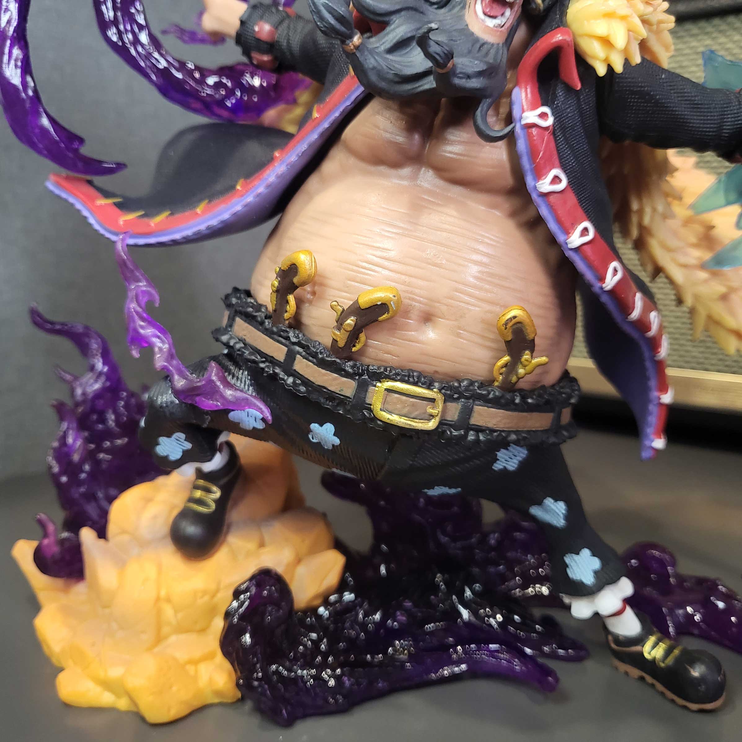Mô hình Râu Đen (Marshall D. Teach) 21 cm - One Piece