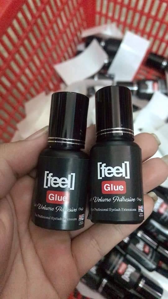 Glue feel glue eyelash extensions