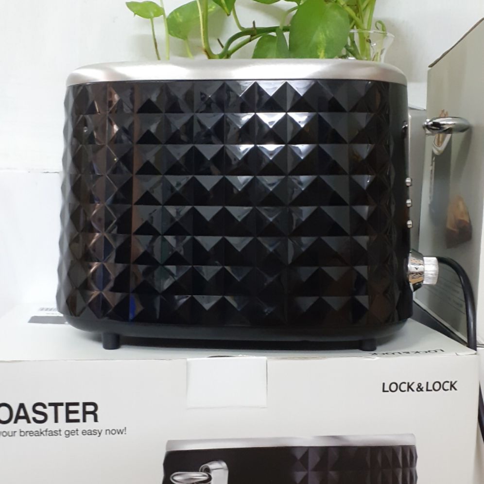 Máy Nướng Bánh Mì Lock&Lock EJB222BLK 850W Màu đen