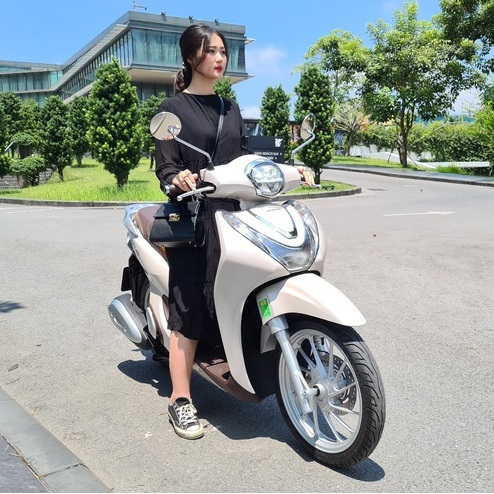 Mặt Nạ Kiểu Ý cho xe SH MODE 2020