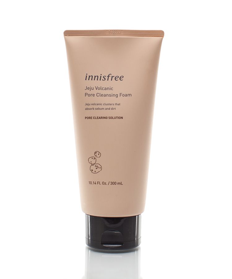 Sữa rửa mặt Innisfree Tro Núi Lửa 150ml Kiểm Soát Nhờn