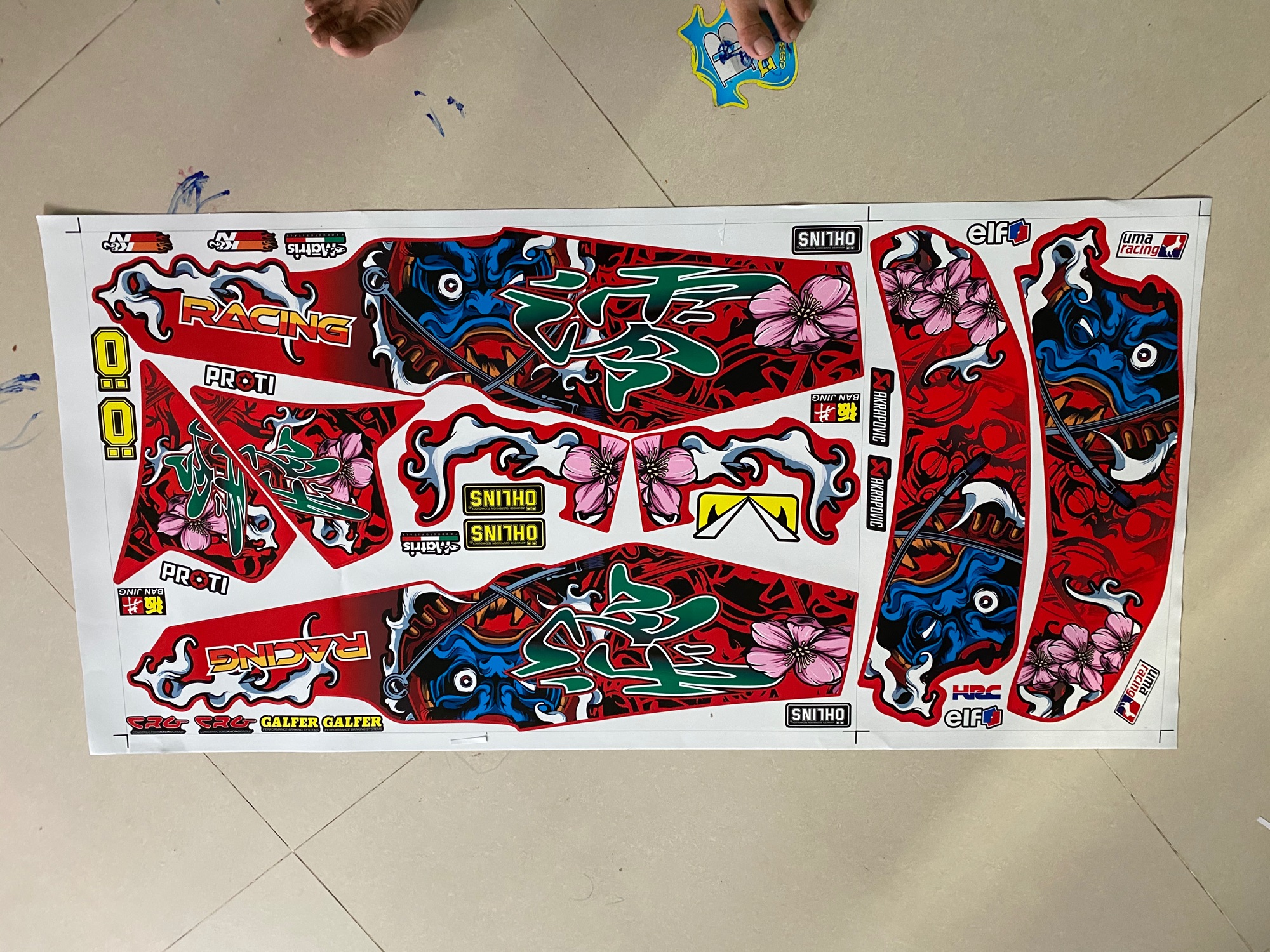 Tem rời Sirius daruma dán xe đỏ