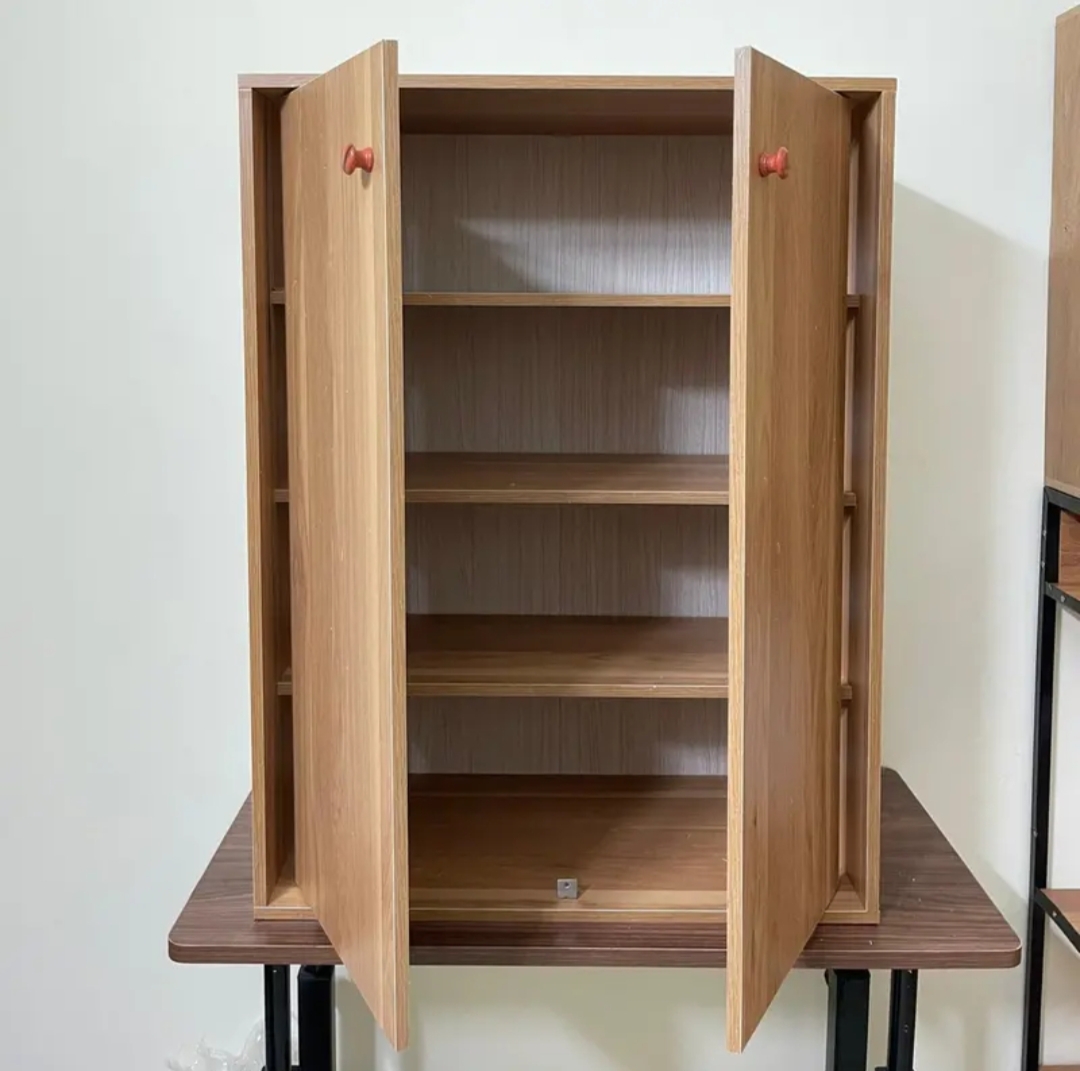 Tủ giày 2 cánh vân gỗ. kích thước 80 x 62 x 32cm. gỗ mdf cao cấp, độ bền cao. khoan sẵn lỗ, đầy đủ phụ kiện