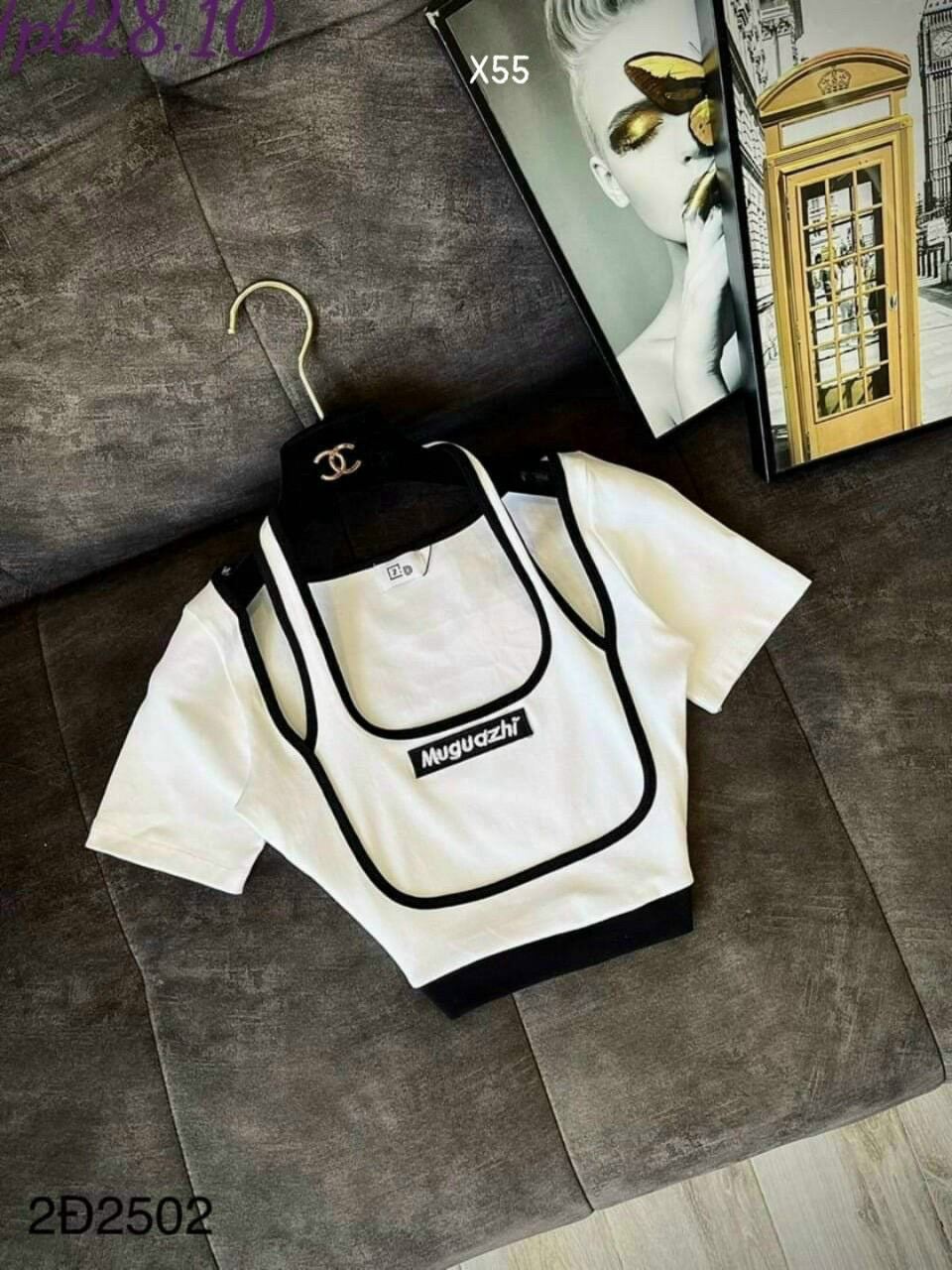 Áo croptop giả yếm thêu logo