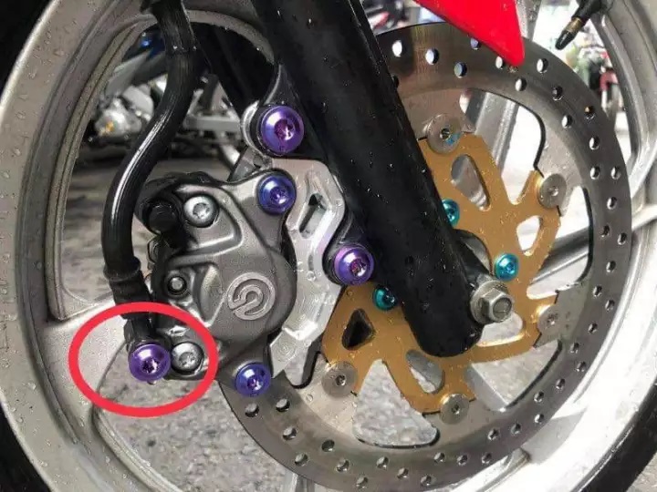 Ốc heo dầu đầu probolt titanium GR5 giá 1 con