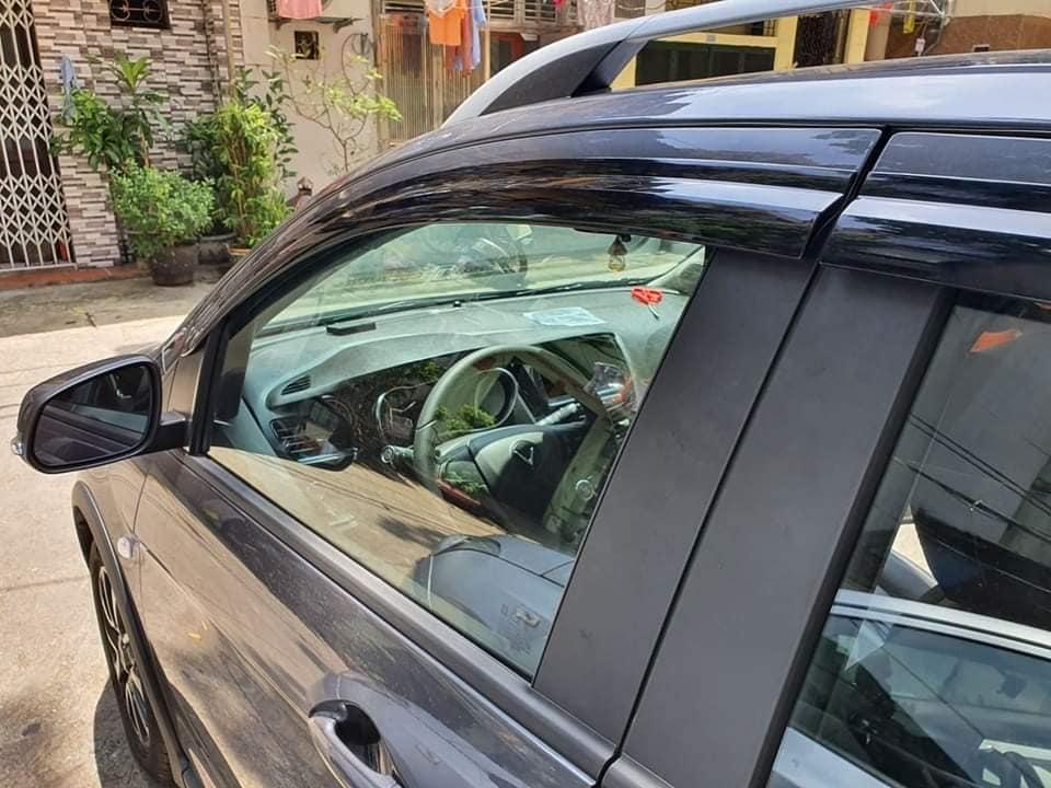 Vè che mưa VINFAST FADIL nhựa đen Hàn Quốc