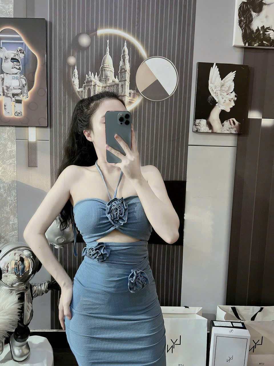 Đầm body yếm hoa LL