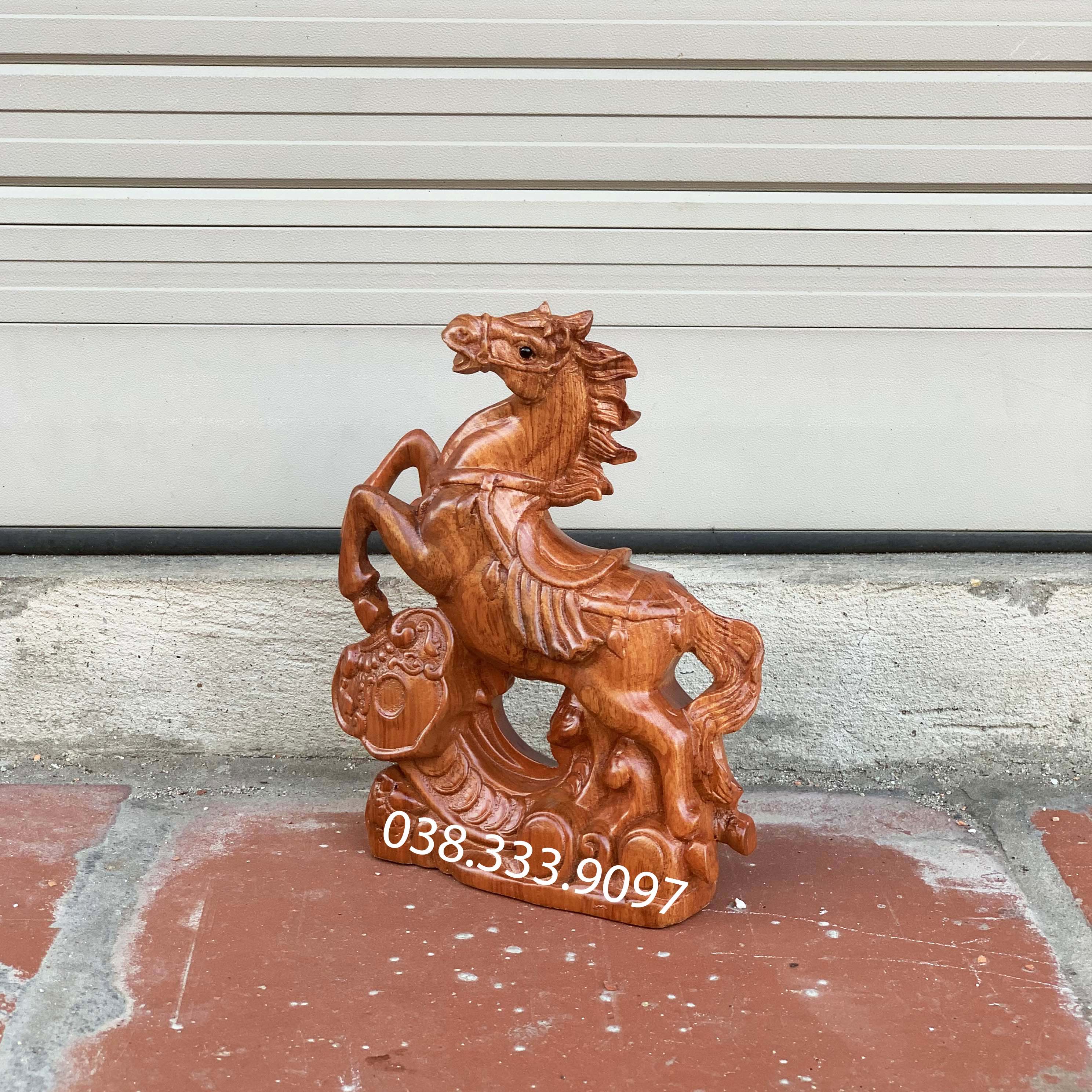 Tượng con ngựa cao 15cm và 20cm gỗ hương