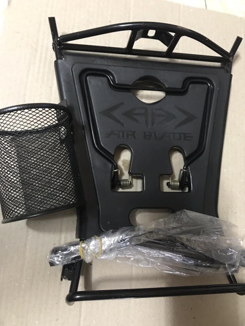 Baga Và rổ lon vuông Cho Air Blade 110 2016-2019 (Baga mủ Màu Đen)
