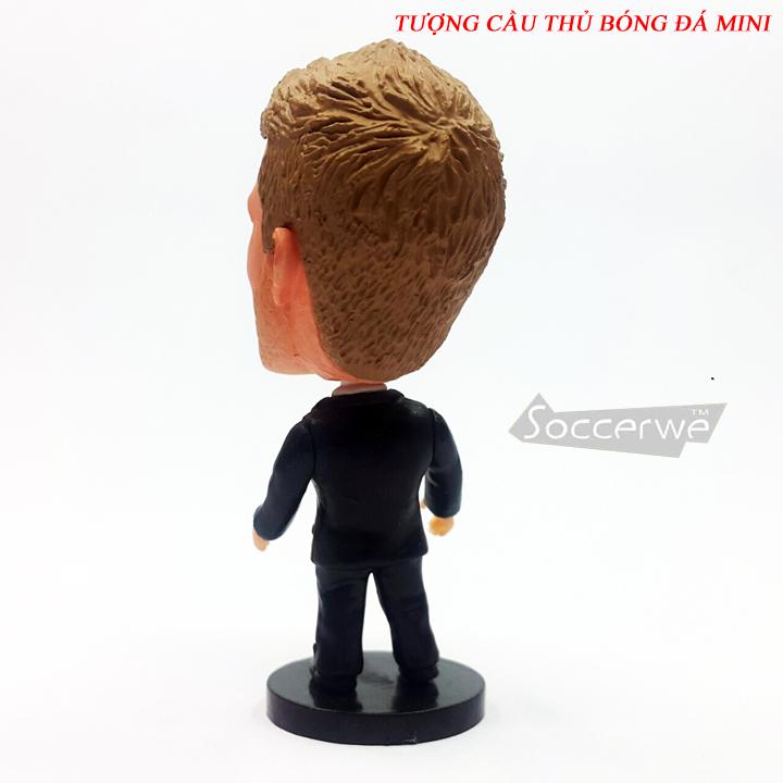 Tượng cầu thủ bóng đá David Beckham -  Bản Vest Suit