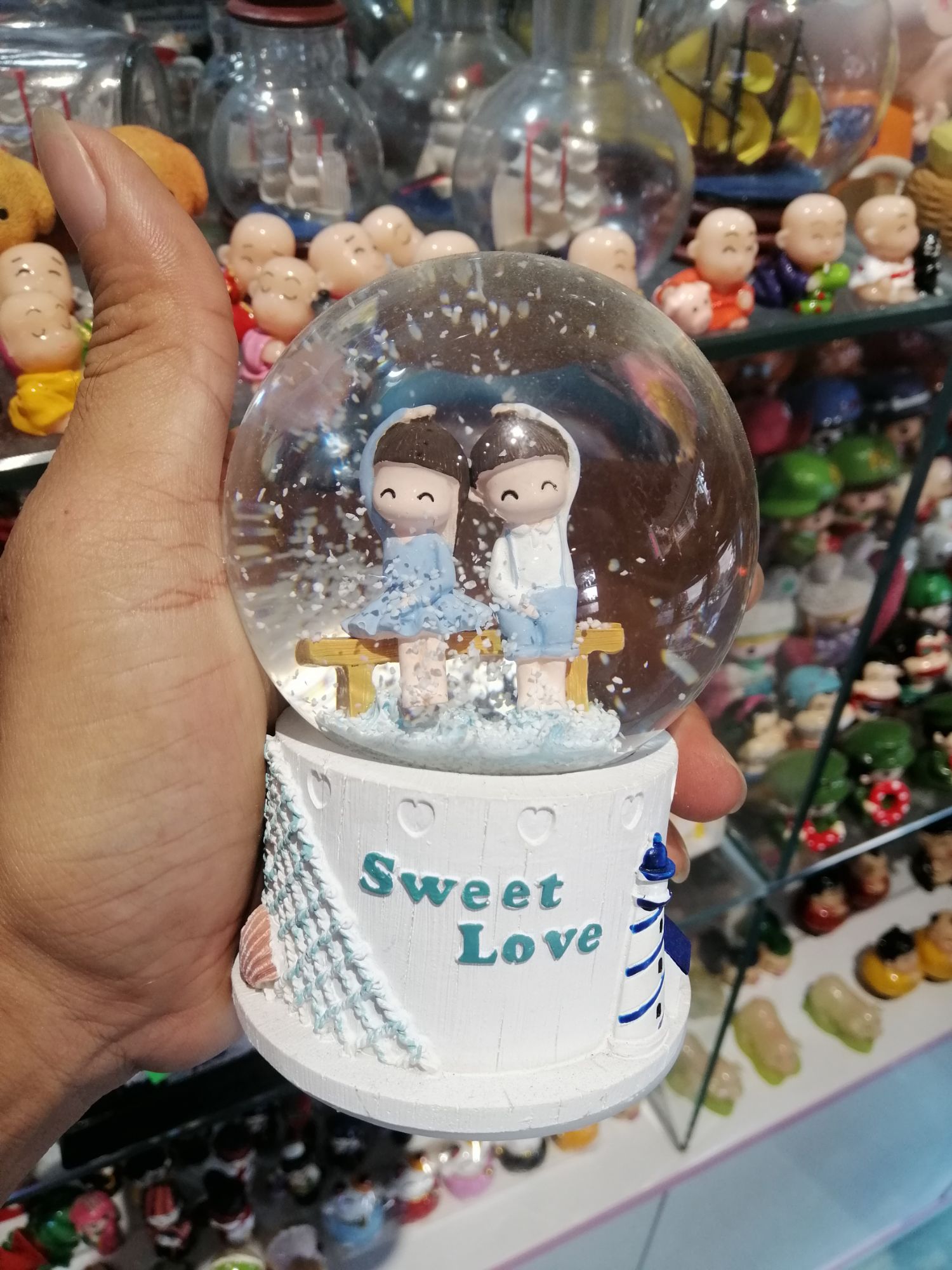 QUẢ CẦU TUYẾT SIZE TRUNG