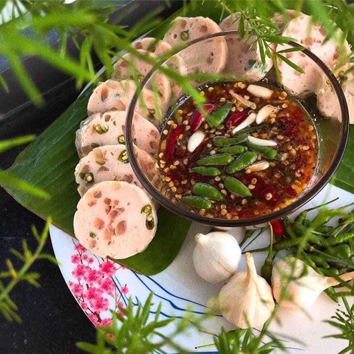 Chả lụa tai heo ướt xiêm nhà làm Cô 4 Bình Định (0.5kg)
