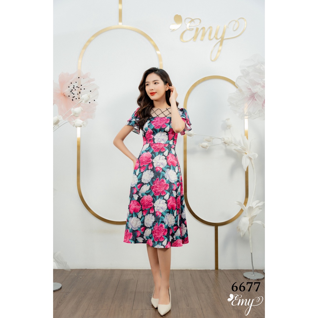 Đầm EMY EM6677 Midi Kết Hạt Phối Lưới Cổ
