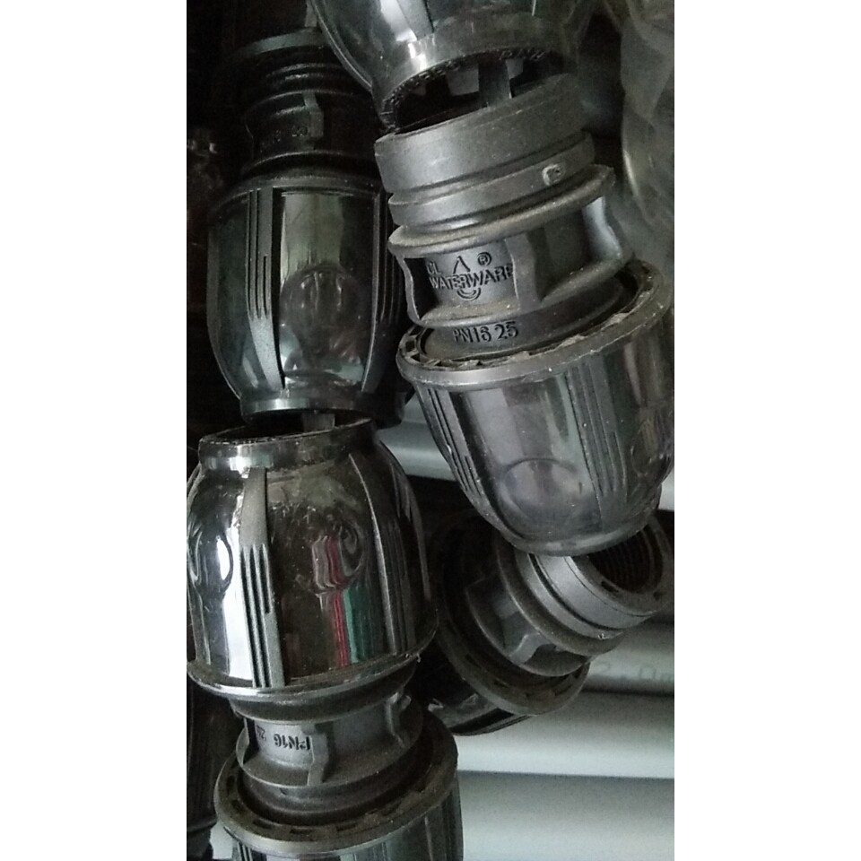 Nối răng trong 25 hdpe