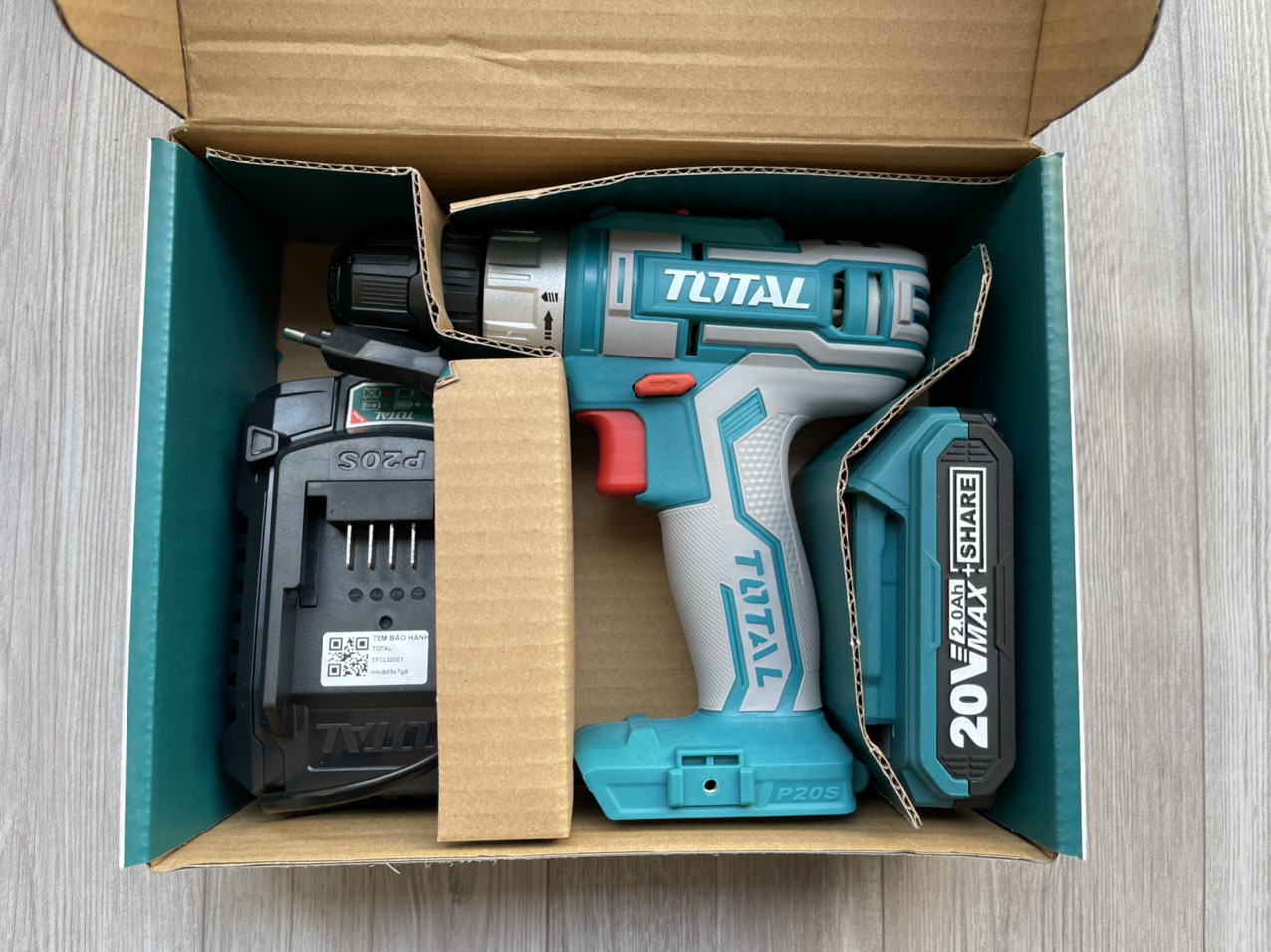 [HCM]Máy khoan vặn vít dùng pin Total 20V TDLI20024 ( kèm pin 1 và sạc )