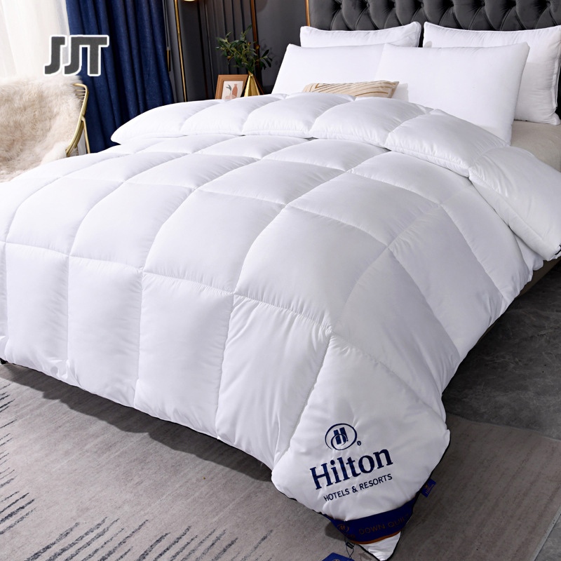 Hilton duvet, size 200*230 cm., 5 star hotel quilt filling. The quilt is made of cotton faux goose feathers, very soft and very cool.