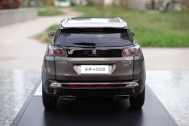 Mô hình xe Peugeot 4008 tỉ lệ 1:18