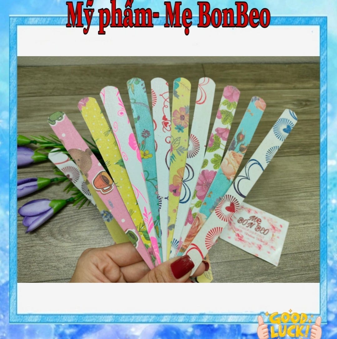 Com bo 2 dũa móng tay giấy hoa văn (2 cây)