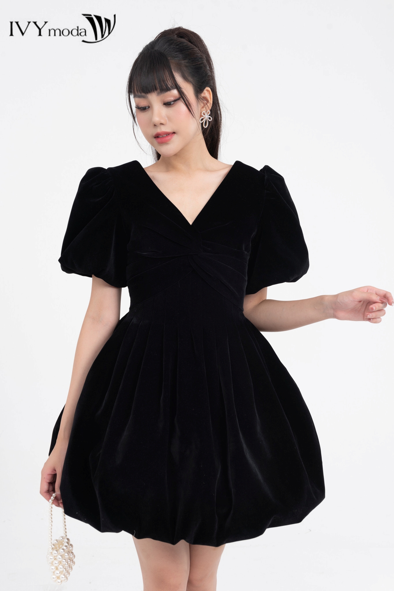 Đầm nhung xòe phồng IVY moda MS 45S2759