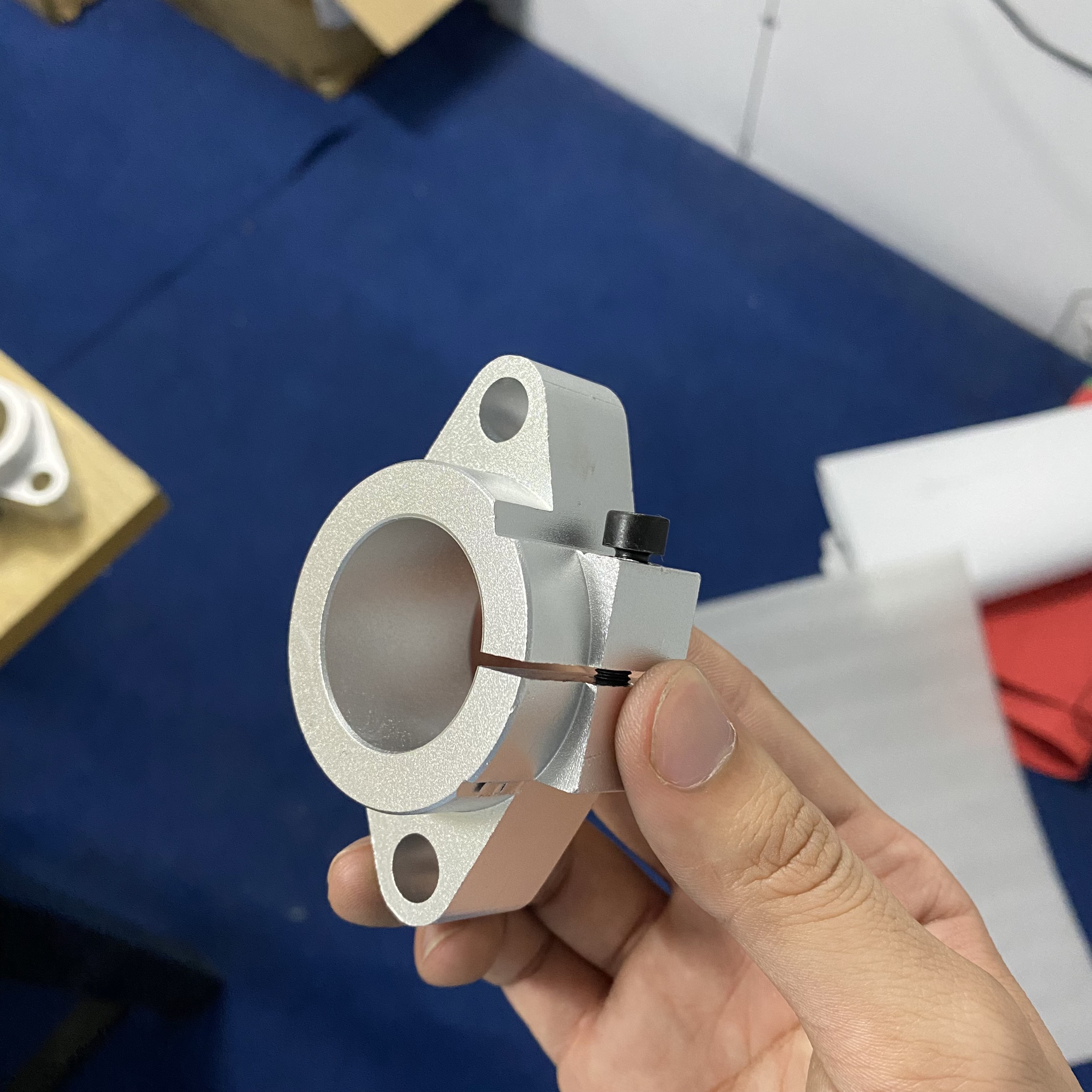 Gối đỡ ray trượt tròn SHF