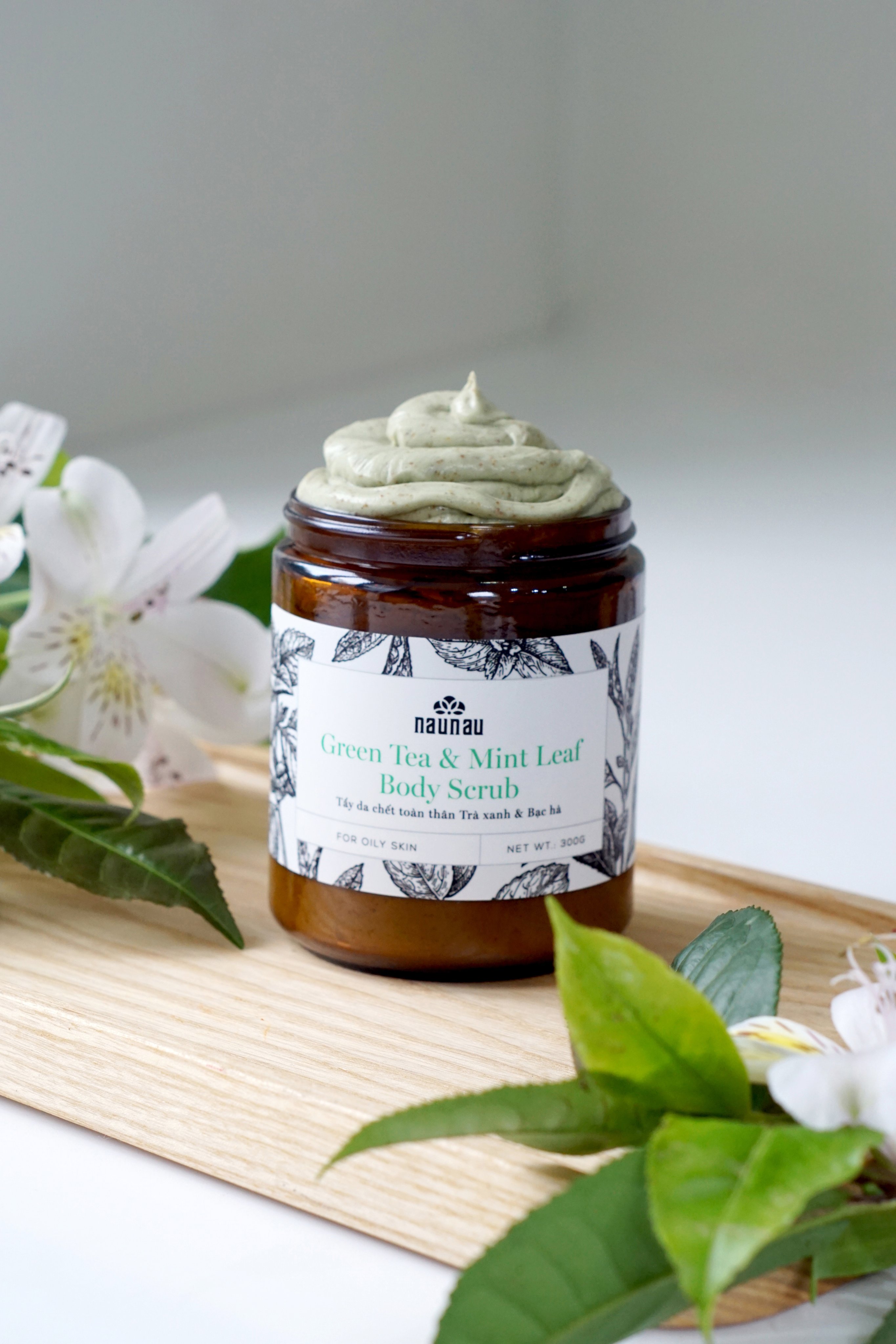 BODY SCRUB GREEN TEA & MINT LEAF 200G