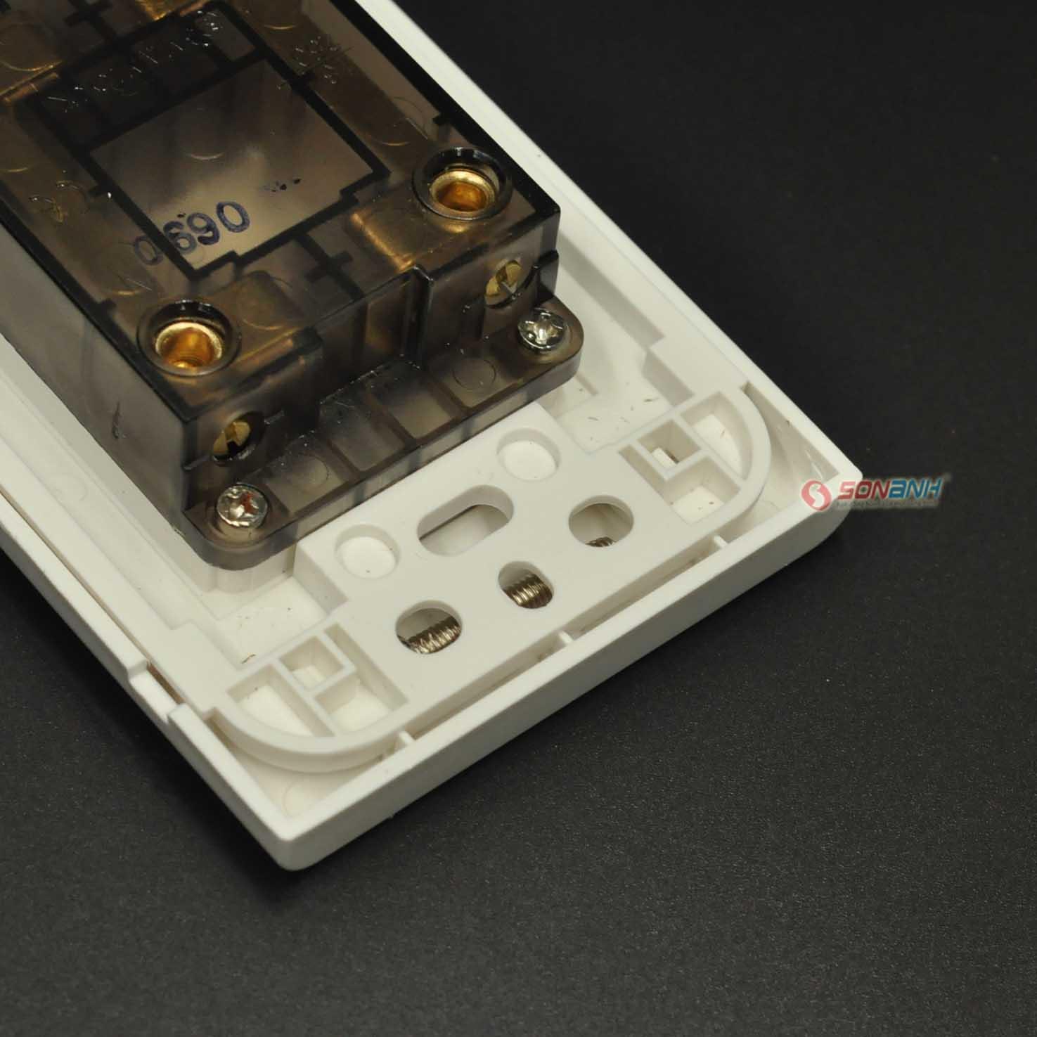 [HCM]Ổ CÁM 3 SINO S18U3