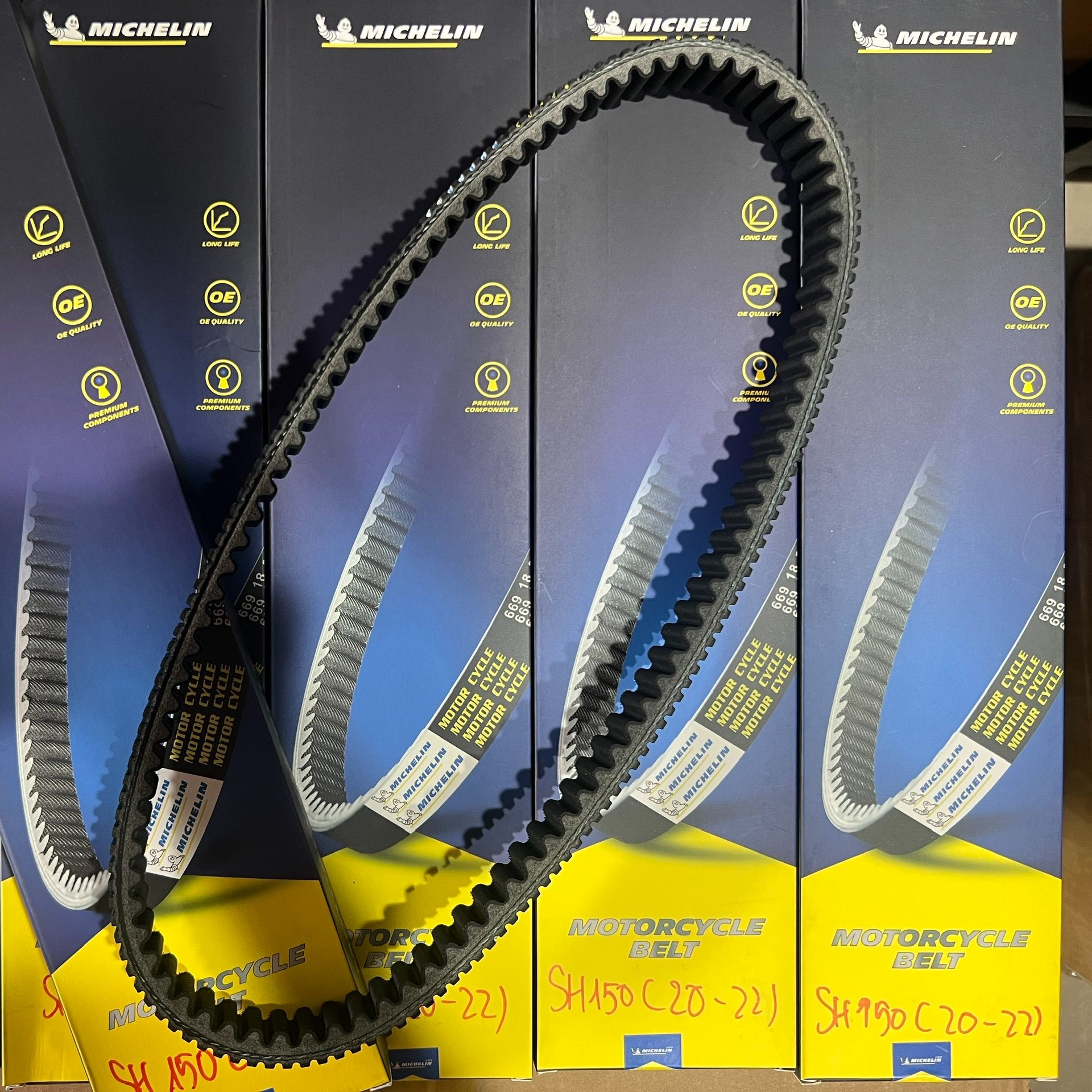Dây Curoa Michelin cho SHVN 2020 - 2023, dây 2 mặt (KG070897)